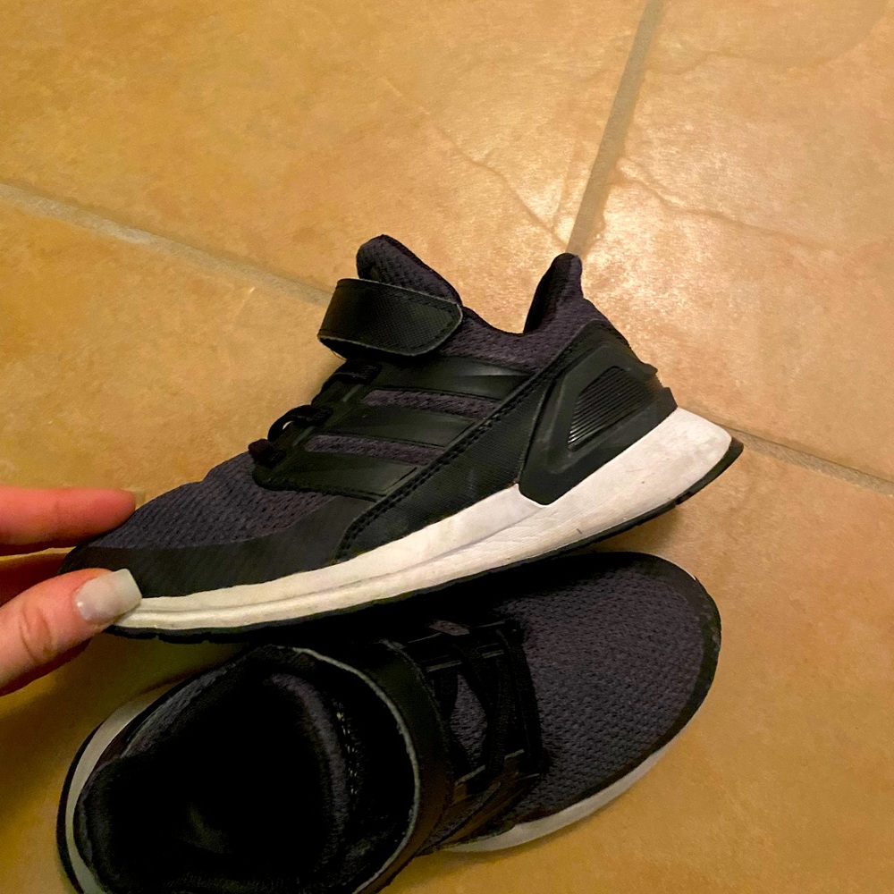 Boys adidas shoes size 11c / 5t